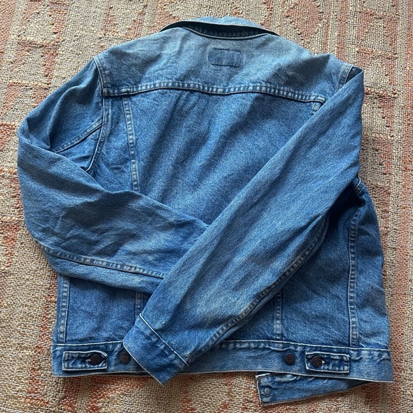Vintage Levi's Classic Denim Boyfriend Jacket - Picture 7 of 13
